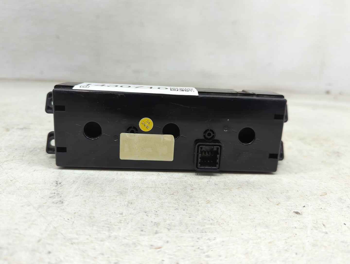 2018 Dodge Journey Climate Control Module Temperature AC/Heater Replacement Fits OEM Used Auto Parts - Oemusedautoparts1.com