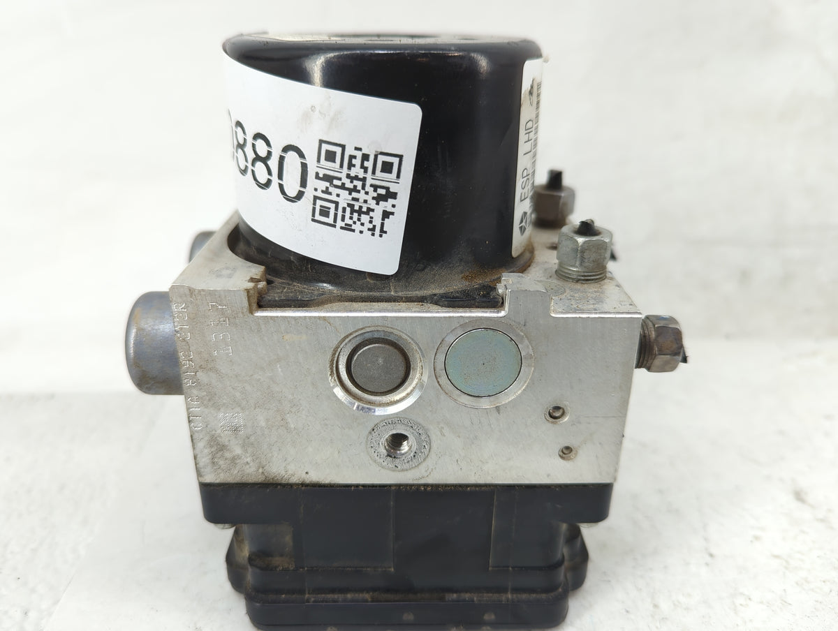 2018 Dodge Journey Anti-Lock Brake ABS Pump Module Actuator OEM P/N:P68339085AB Fits OEM Used Auto Parts - Oemusedautoparts1