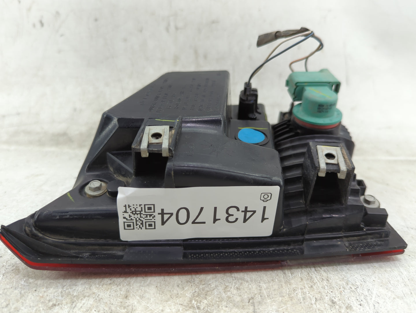 2018 Dodge Journey Tail Light Assembly Passenger Right OEM P/N:68227130AA Fits OEM Used Auto Parts - Oemusedautoparts1.com