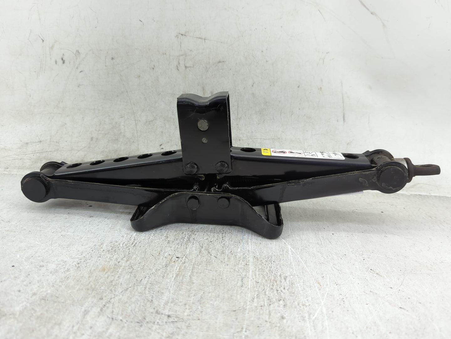 2018 Dodge Journey Spare Scissor Car Jack 1431784 - Oemusedautoparts1.com
