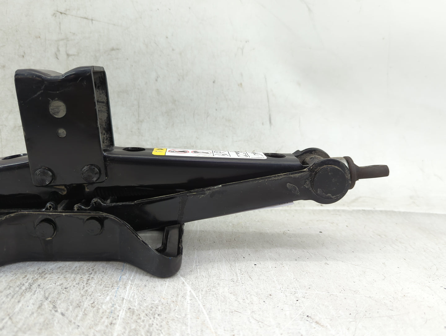 2018 Dodge Journey Spare Scissor Car Jack 1431784 - Oemusedautoparts1.com