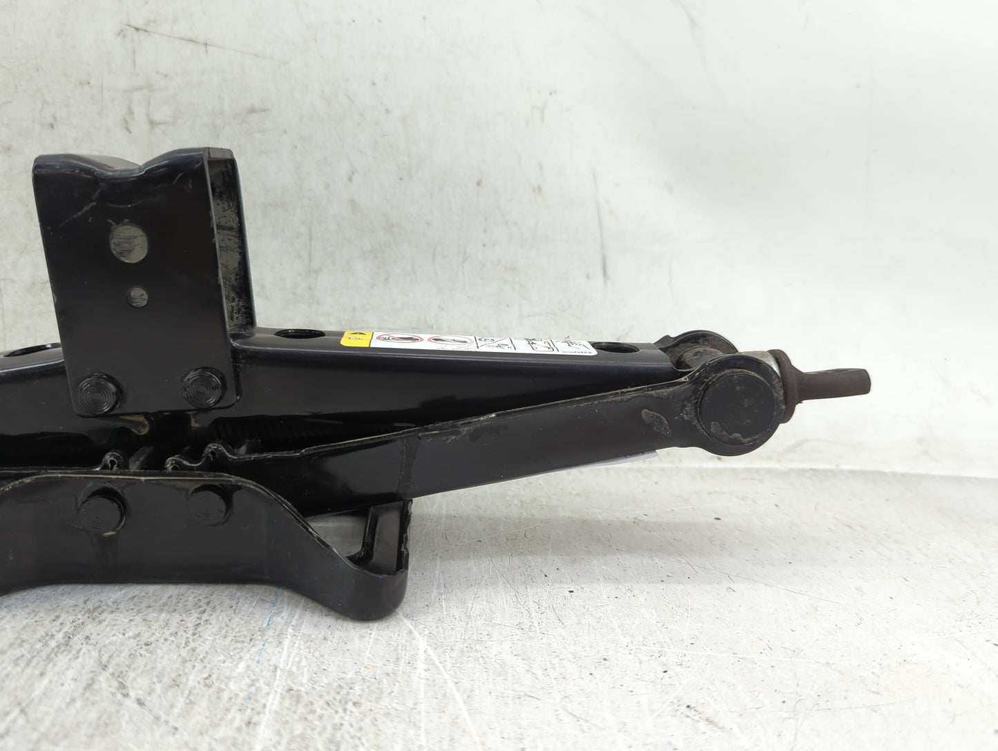 2018 Dodge Journey Spare Scissor Car Jack 1431784 - Oemusedautoparts1.com