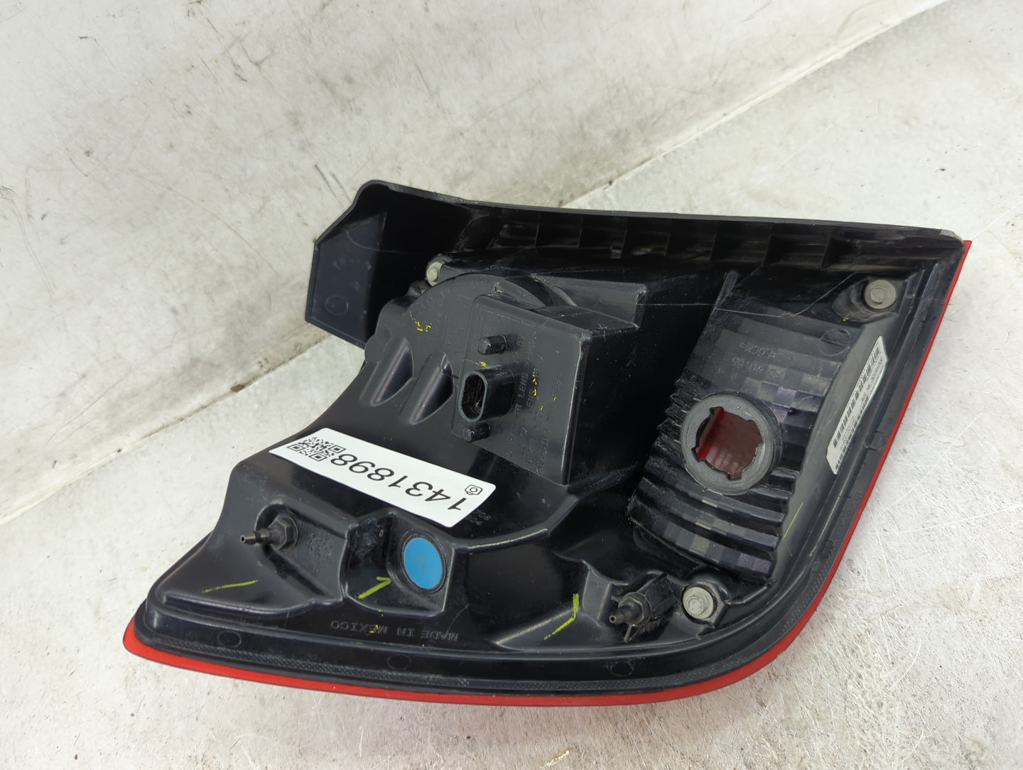 2018 Dodge Journey Tail Light Assembly Passenger Right OEM Fits OEM Used Auto Parts - Oemusedautoparts1.com