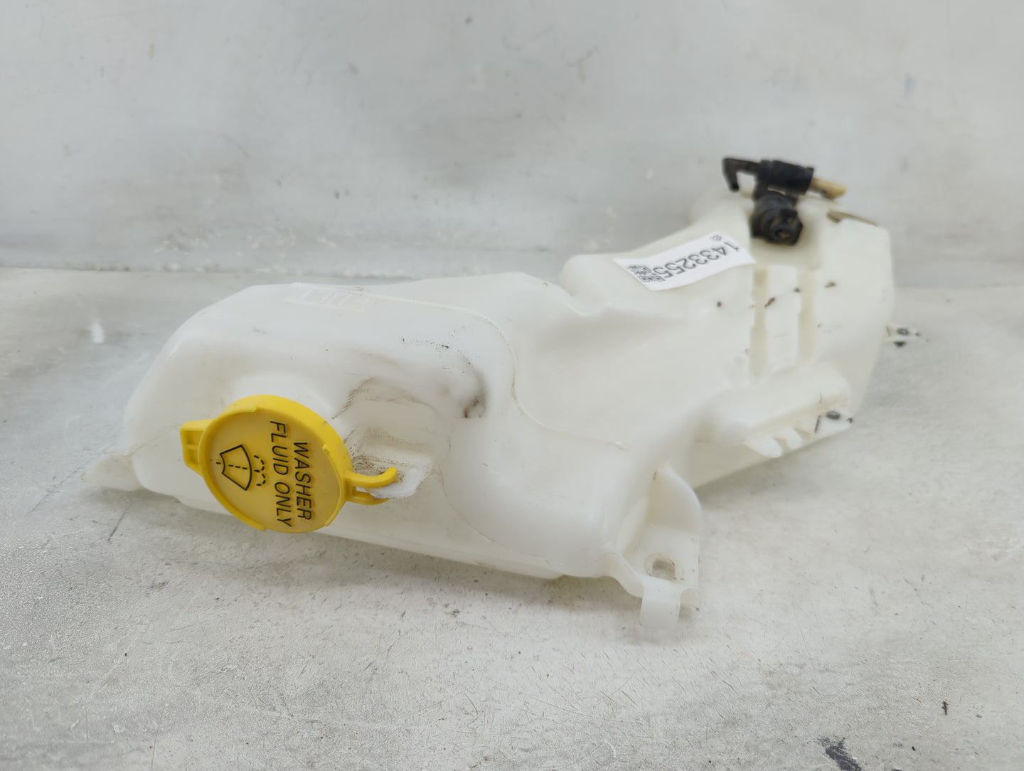 2018 Dodge Journey Windshield Washer Fluid Reservoir Bottle Oem - Oemusedautoparts1.com