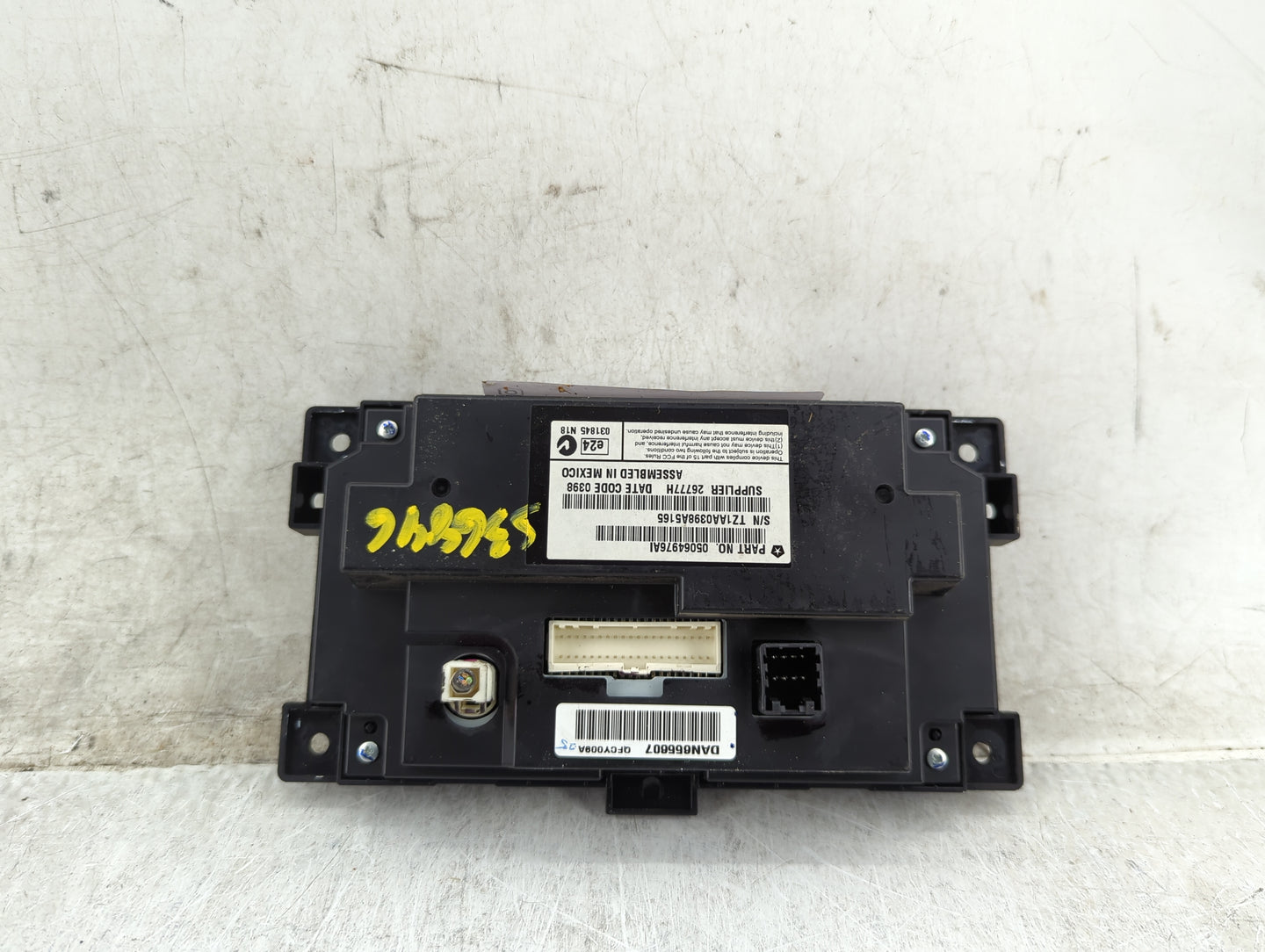 2018 Dodge Journey Information Display Screen Black - Oemusedautoparts1.com