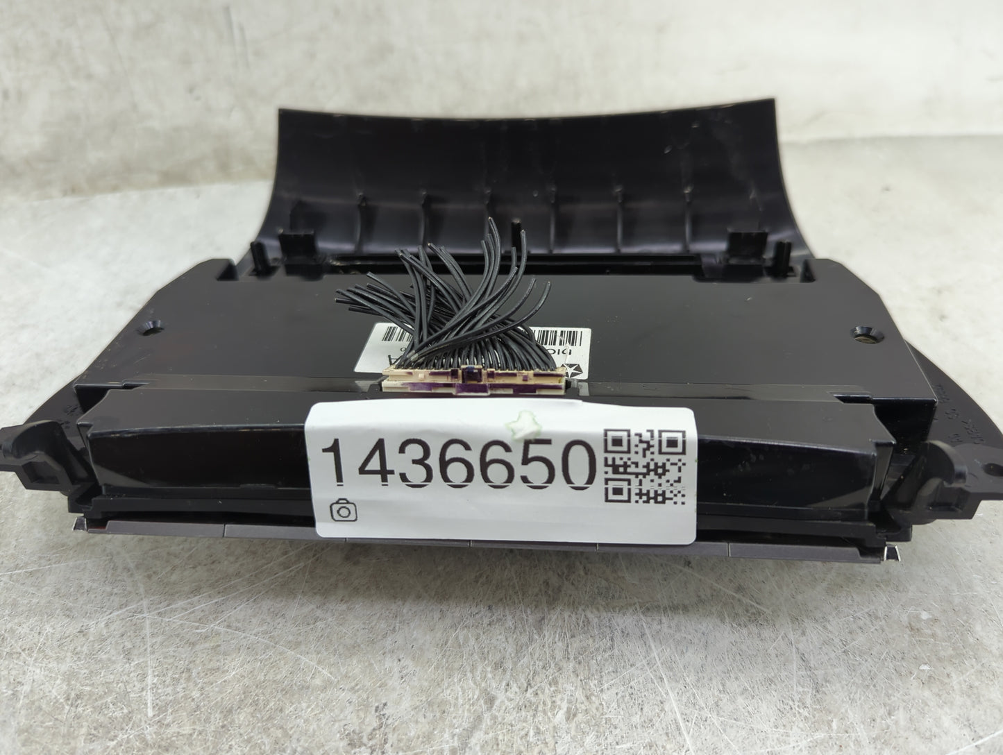 2018 Dodge Journey Climate Control Module Temperature AC/Heater Replacement P/N:6MP801X9AA Fits OEM Used Auto Parts - Oemuse