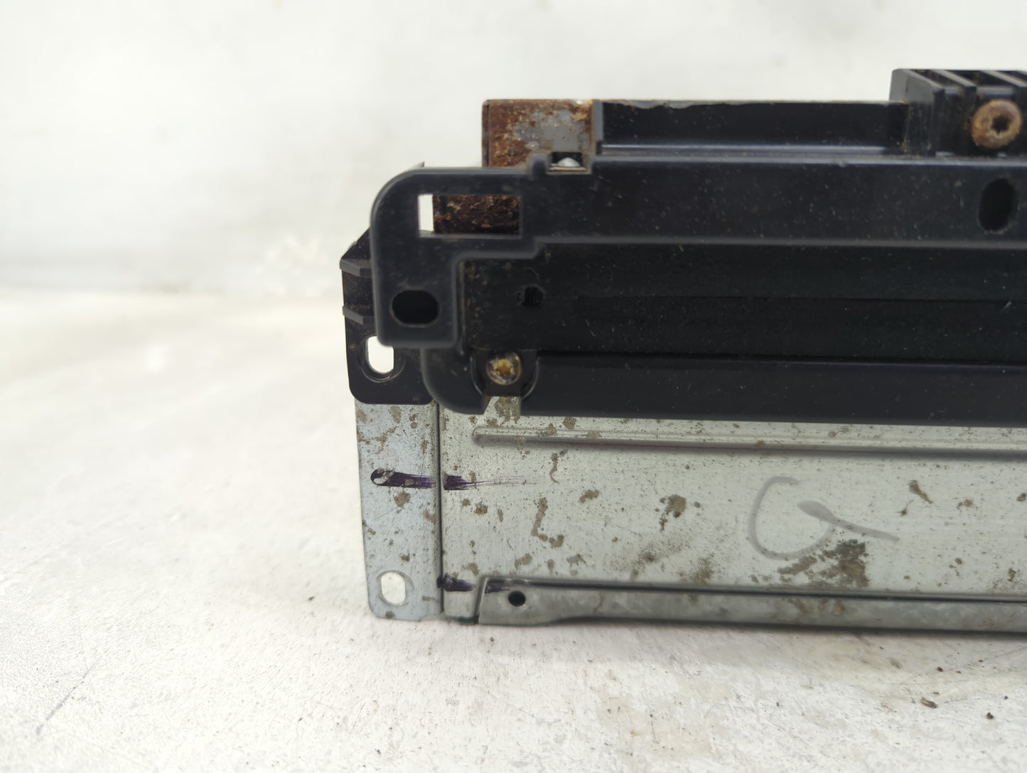2018-2020 Dodge Journey Radio AM FM Cd Player Receiver Replacement P/N:P68209665AF Fits Fits 2018 2019 2020 OEM Used Auto Pa