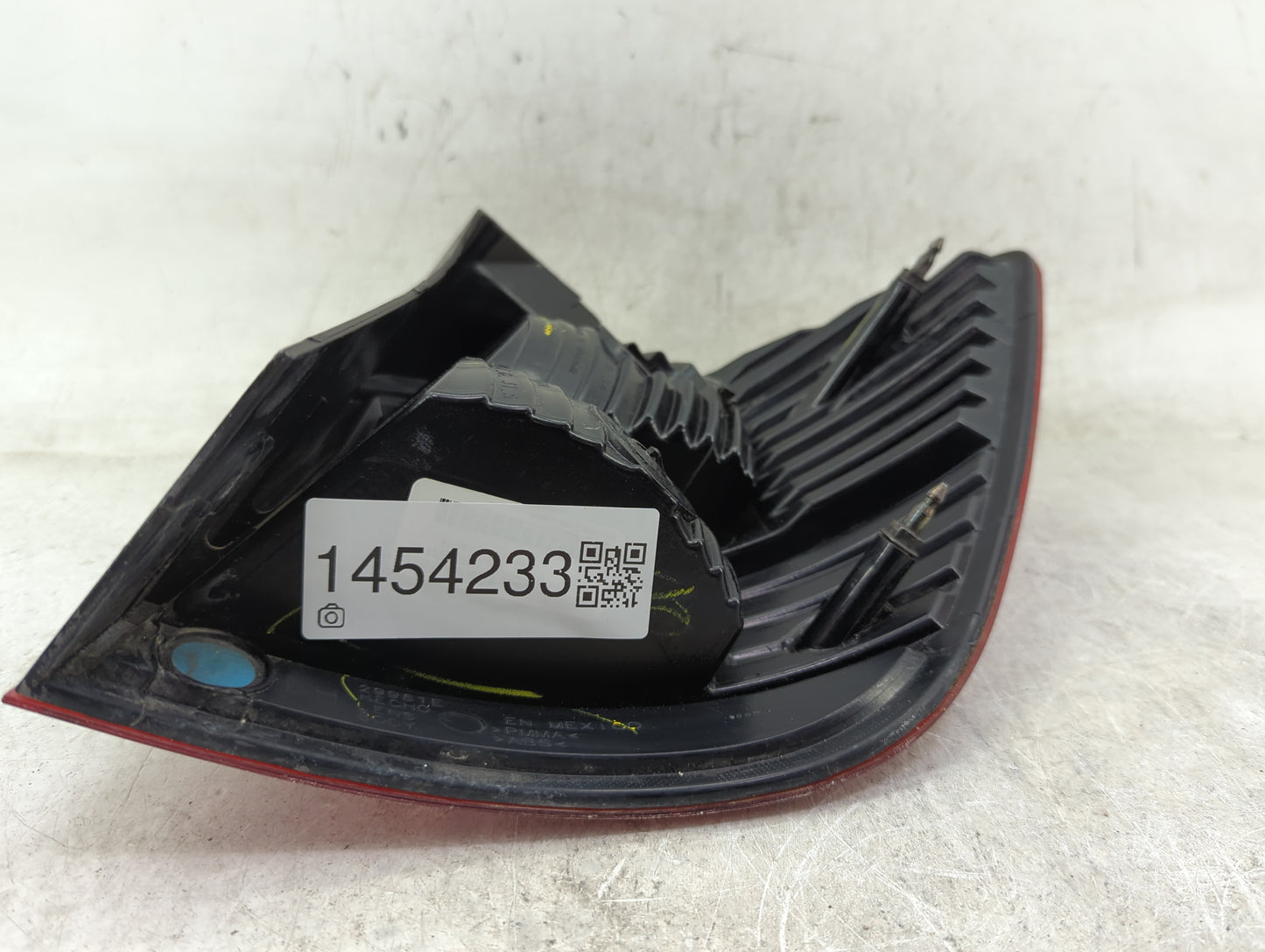 2018 Dodge Journey Tail Light Assembly Driver Left OEM P/N:05067785A Fits OEM Used Auto Parts - Oemusedautoparts1.com