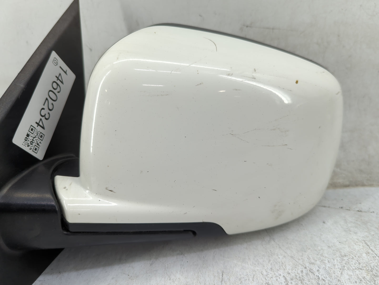 2018 Dodge Journey Driver Side View Mirror - Left Door Mirror OEM Used - Oemusedautoparts1.com