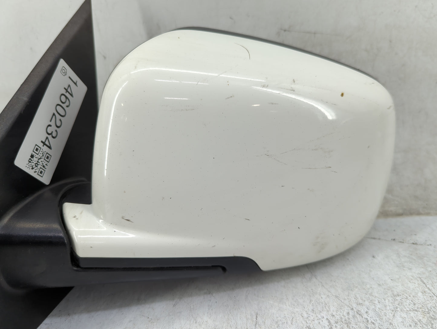 2018 Dodge Journey Driver Side View Mirror - Left Door Mirror OEM Used - Oemusedautoparts1.com