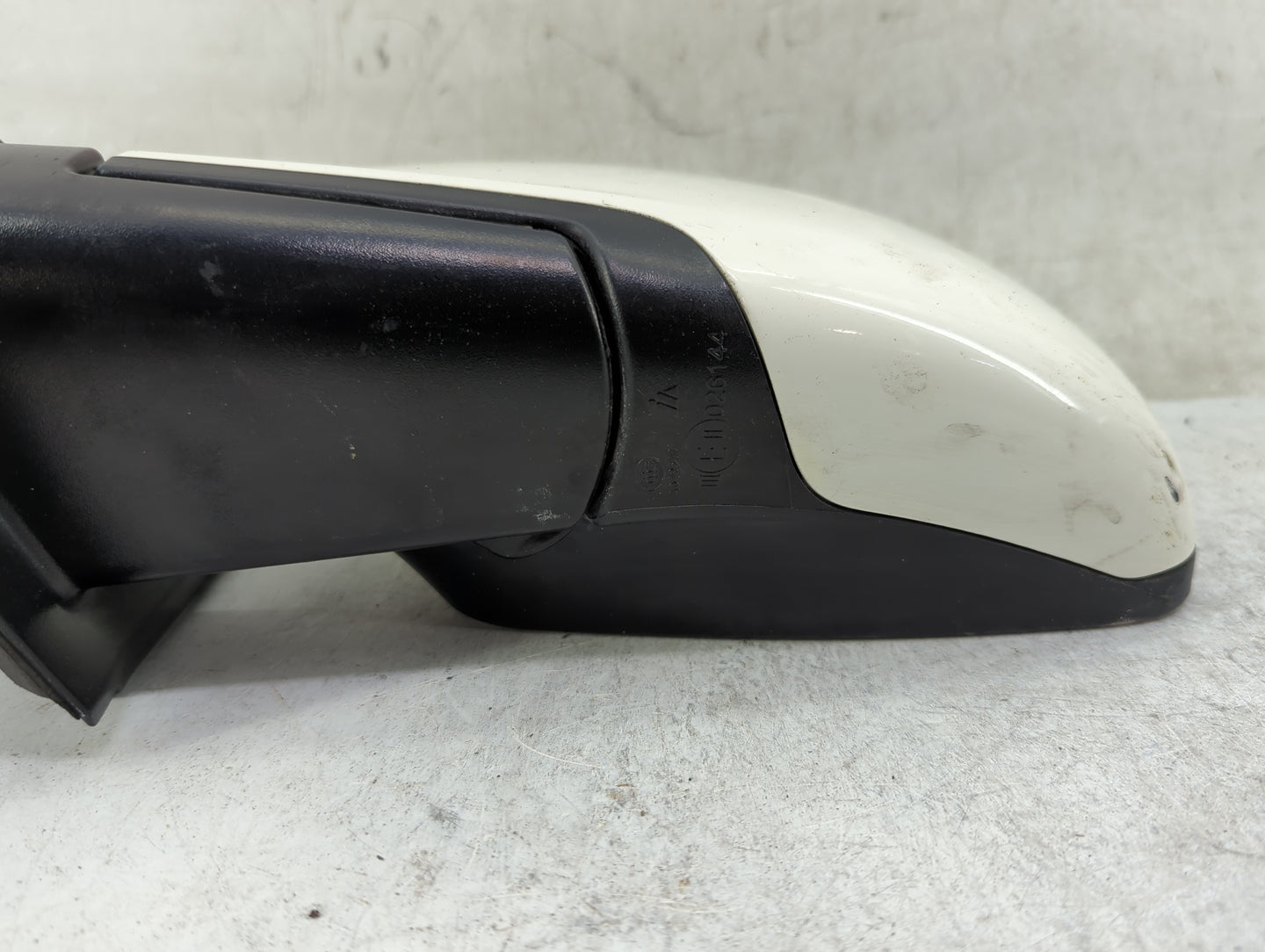 2018 Dodge Journey Driver Side View Mirror - Left Door Mirror OEM Used - Oemusedautoparts1.com