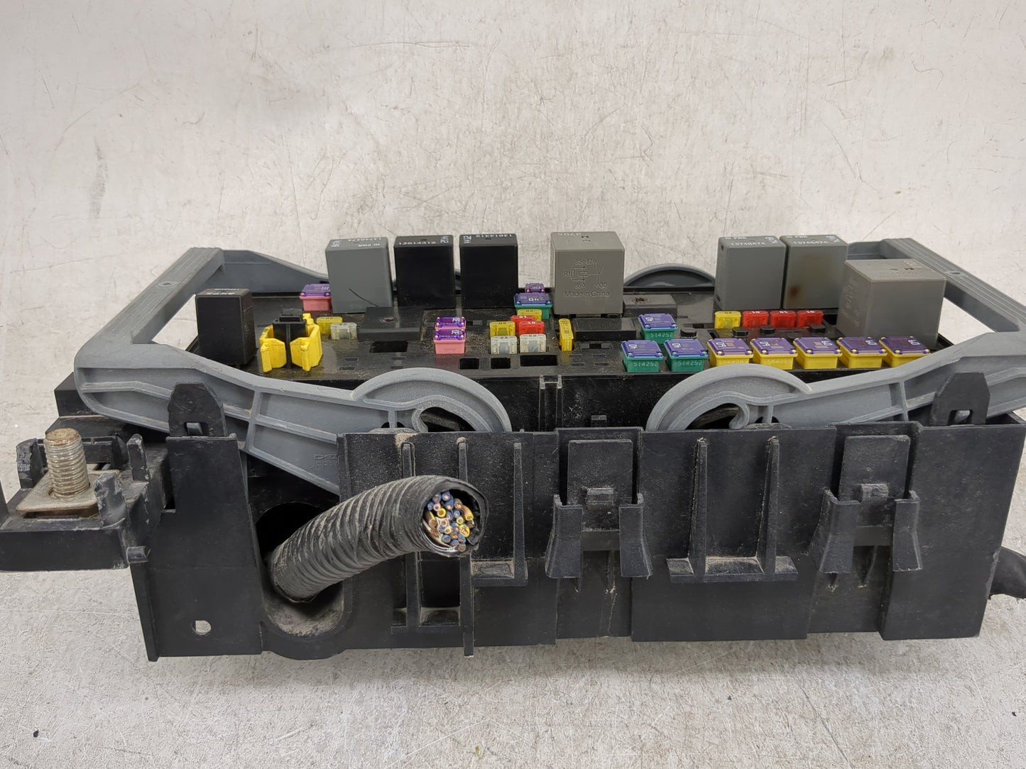 2012-2019 Dodge Journey Power Supply Control Module 68079356ab - Oemusedautoparts1.com