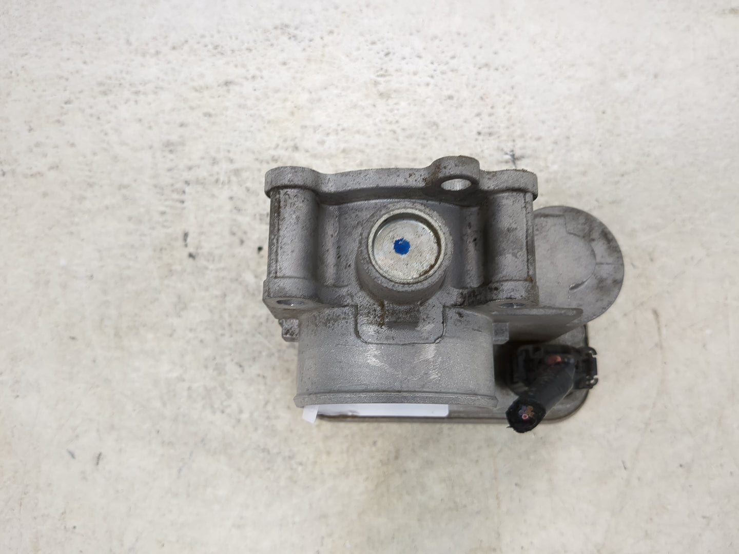 2009-2018 Dodge Journey Throttle Body Fits Fits 2007 2008 2009 2010 2011 2012 2013 2014 2015 2016 2017 2018 OEM Used Auto Pa