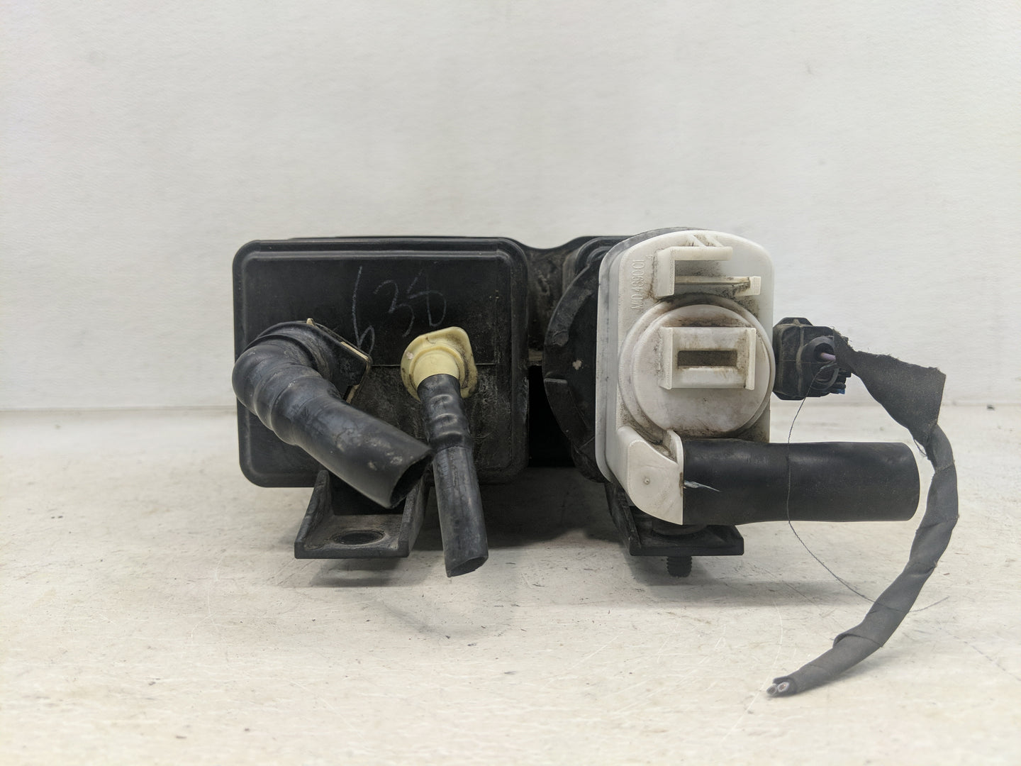 2018 Dodge Journey Fuel Vapor Charcoal Canister 1461908 - Oemusedautoparts1.com