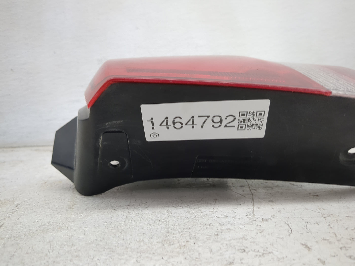2018 Dodge Journey Tail Light Assembly Passenger Right OEM P/N:68227132AA Fits OEM Used Auto Parts - Oemusedautoparts1.com