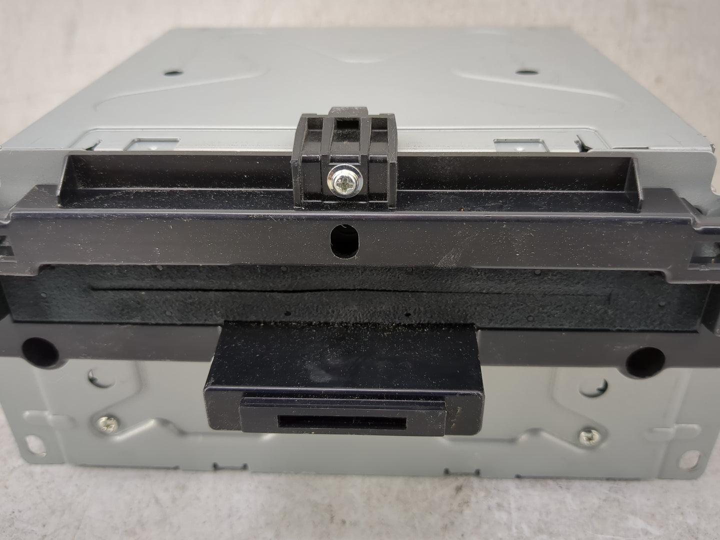 2018-2020 Dodge Journey Radio AM FM Cd Player Receiver Replacement P/N:P68342287AC Fits Fits 2018 2019 2020 OEM Used Auto Pa
