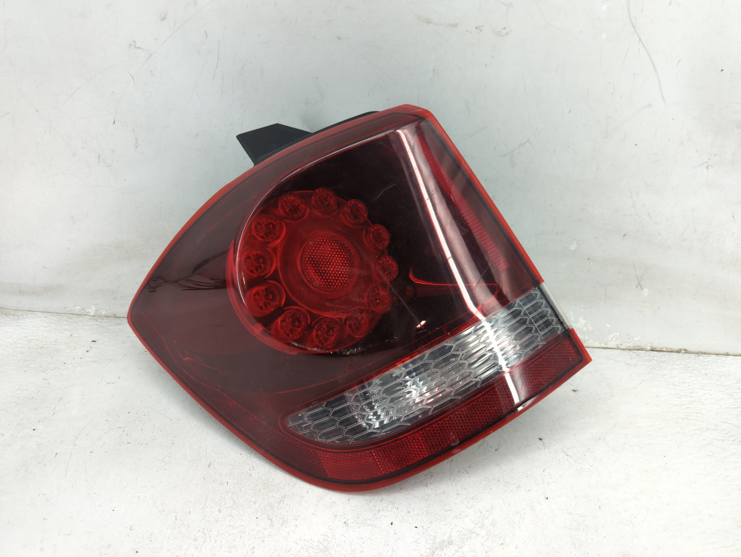 2018 Dodge Journey Tail Light Assembly Driver Left OEM P/N:68227133AA 6188031203 Fits OEM Used Auto Parts - Oemusedautoparts
