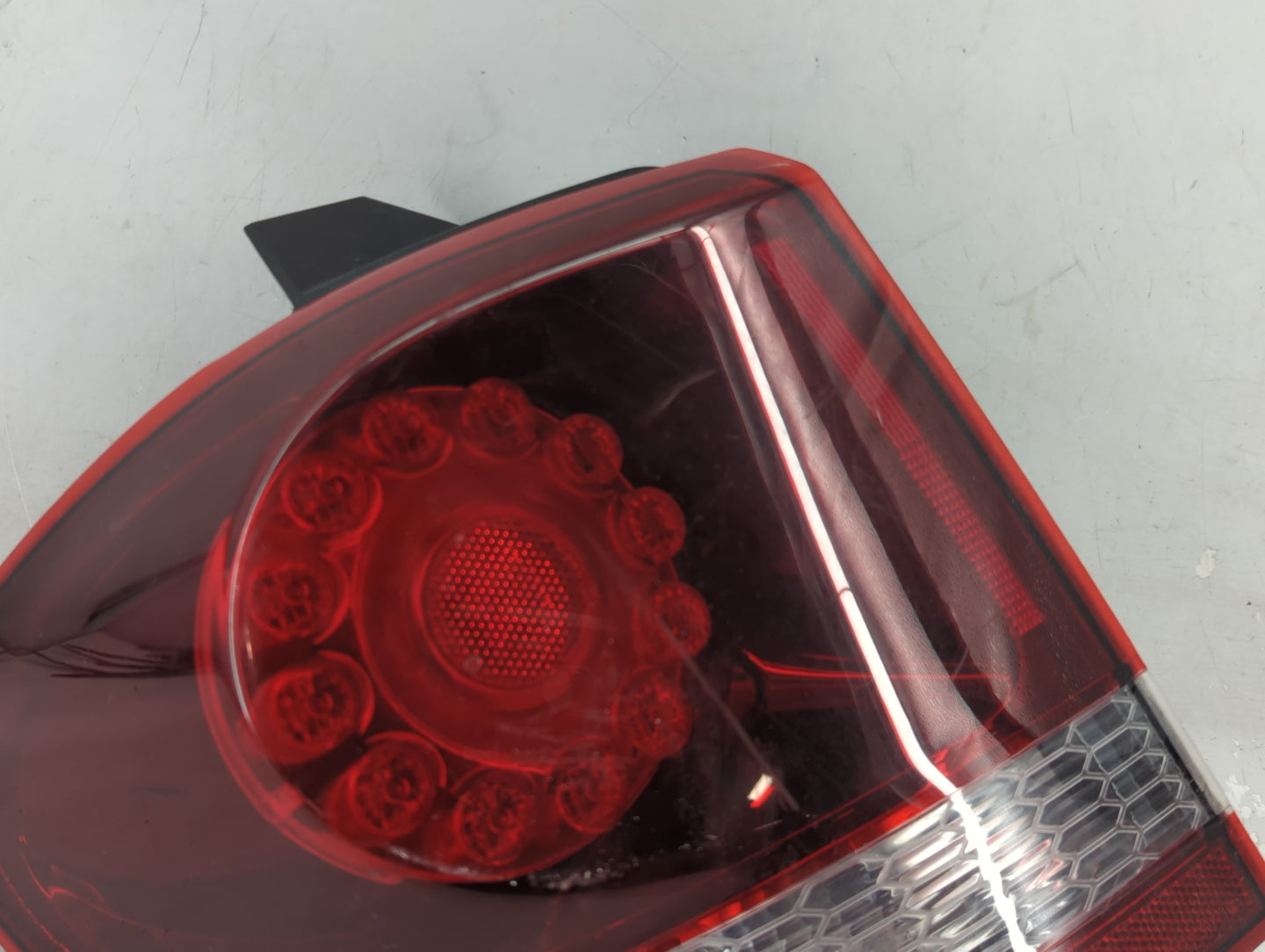 2018 Dodge Journey Tail Light Assembly Driver Left OEM P/N:68227133AA 6188031203 Fits OEM Used Auto Parts - Oemusedautoparts