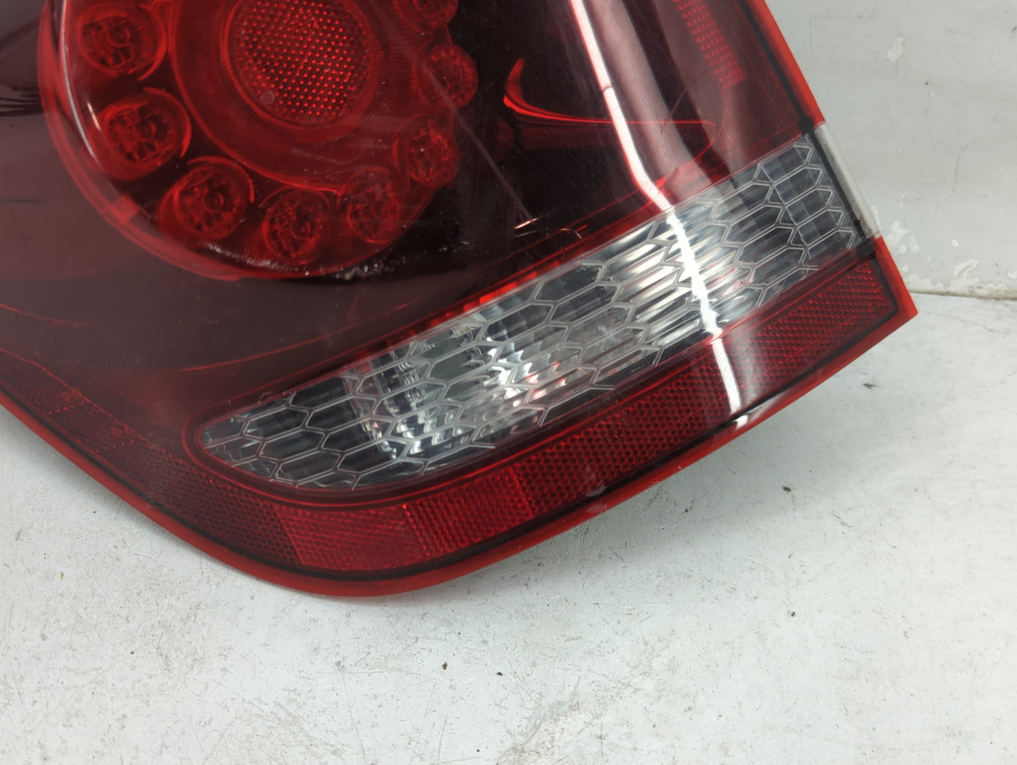 2018 Dodge Journey Tail Light Assembly Driver Left OEM P/N:68227133AA 6188031203 Fits OEM Used Auto Parts - Oemusedautoparts