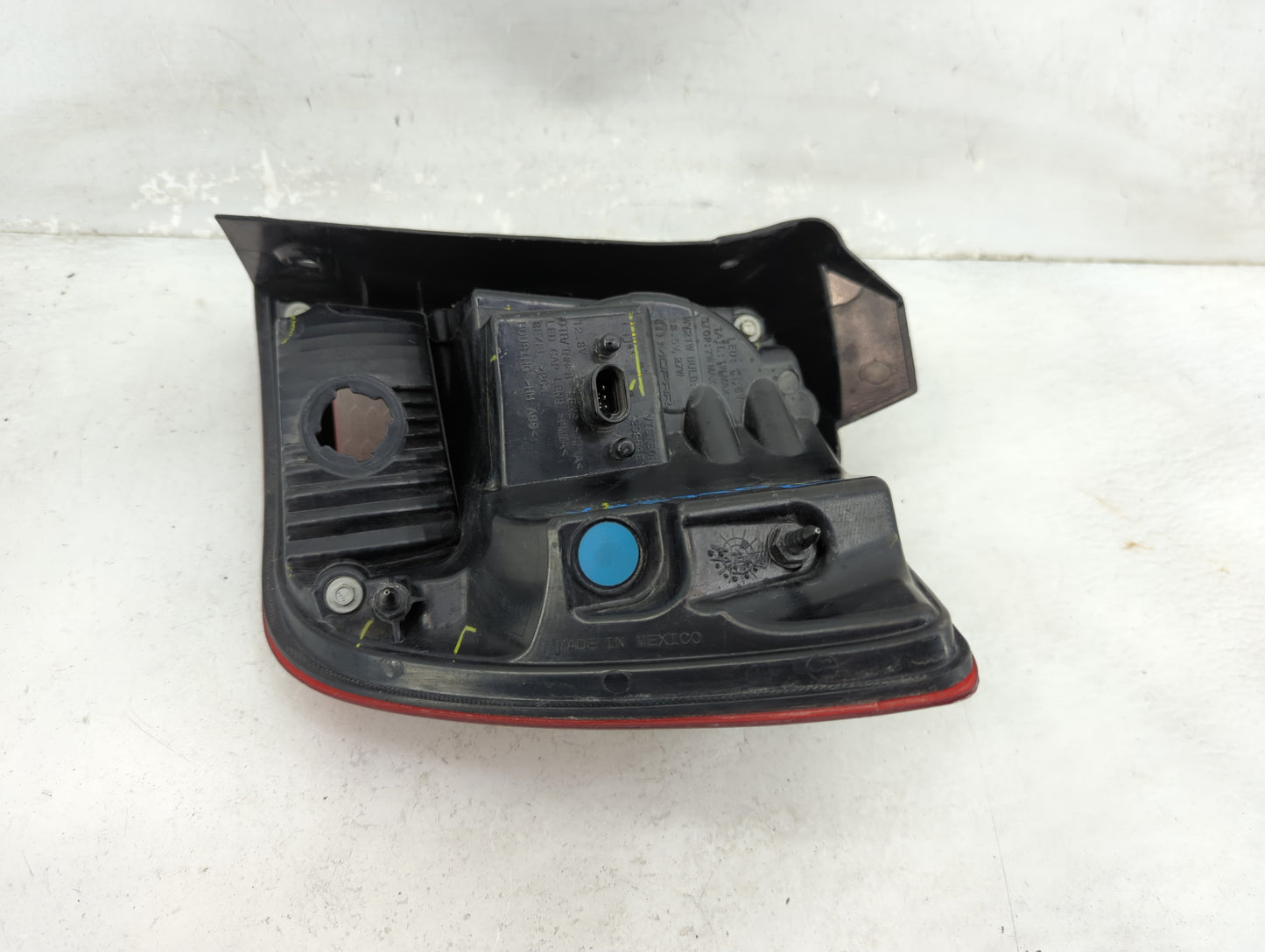 2018 Dodge Journey Tail Light Assembly Driver Left OEM P/N:68227133AA 6188031203 Fits OEM Used Auto Parts - Oemusedautoparts