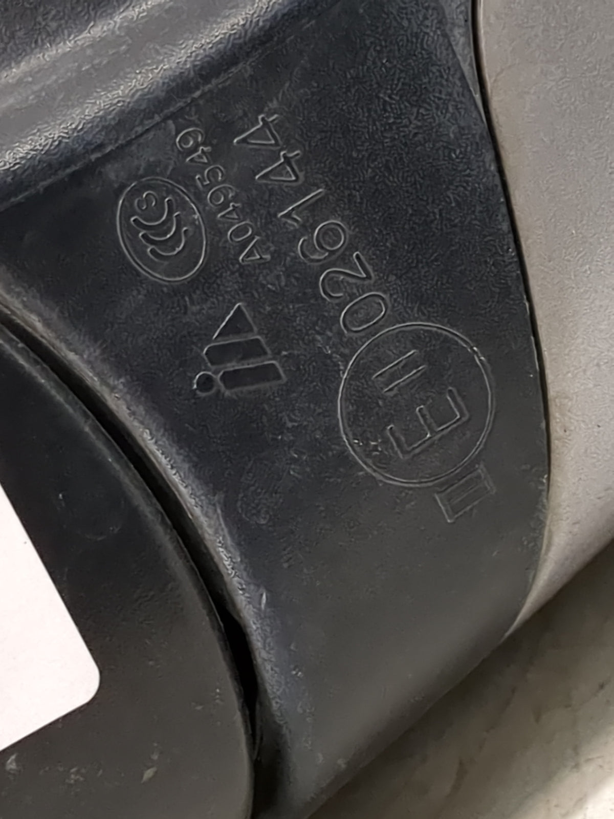 2016-2017 Dodge Journey Passenger Side View Mirror - Right Door Mirror OEM Used - Oemusedautoparts1.com