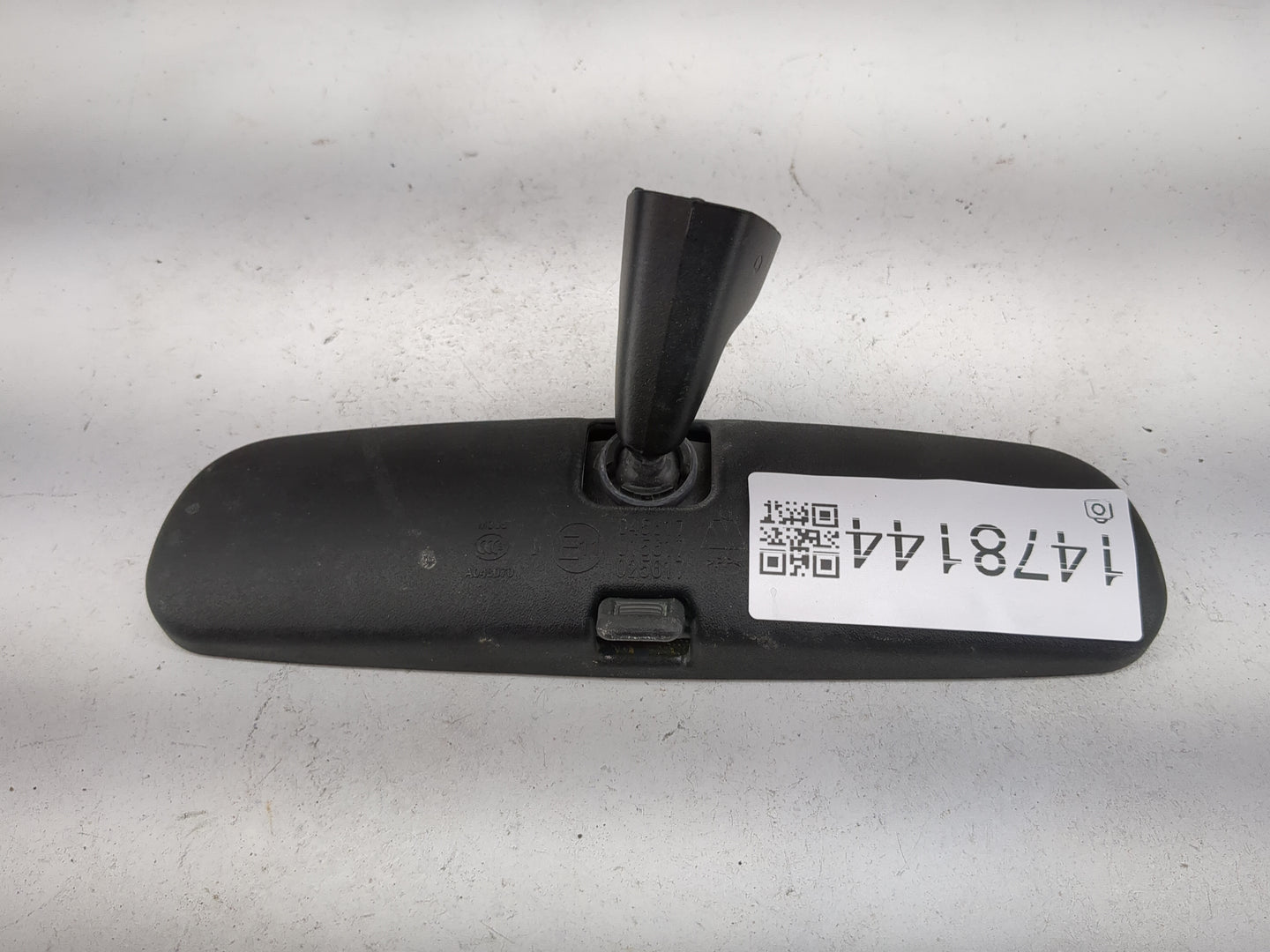 2018 Dodge Journey Interior Rear View Mirror Replacement OEM P/N:045617 015617 Fits OEM Used Auto Parts - Oemusedautoparts1.