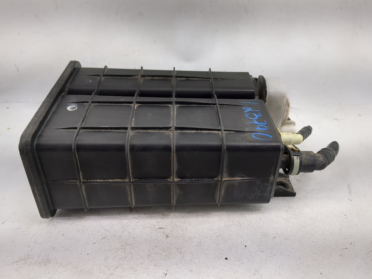 2018 Dodge Journey Fuel Vapor Charcoal Canister 1479333 - Oemusedautoparts1.com