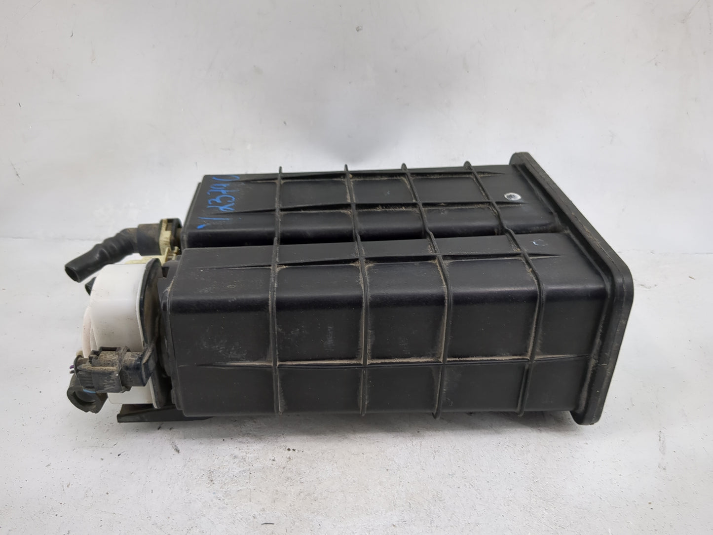 2018 Dodge Journey Fuel Vapor Charcoal Canister 1479333 - Oemusedautoparts1.com