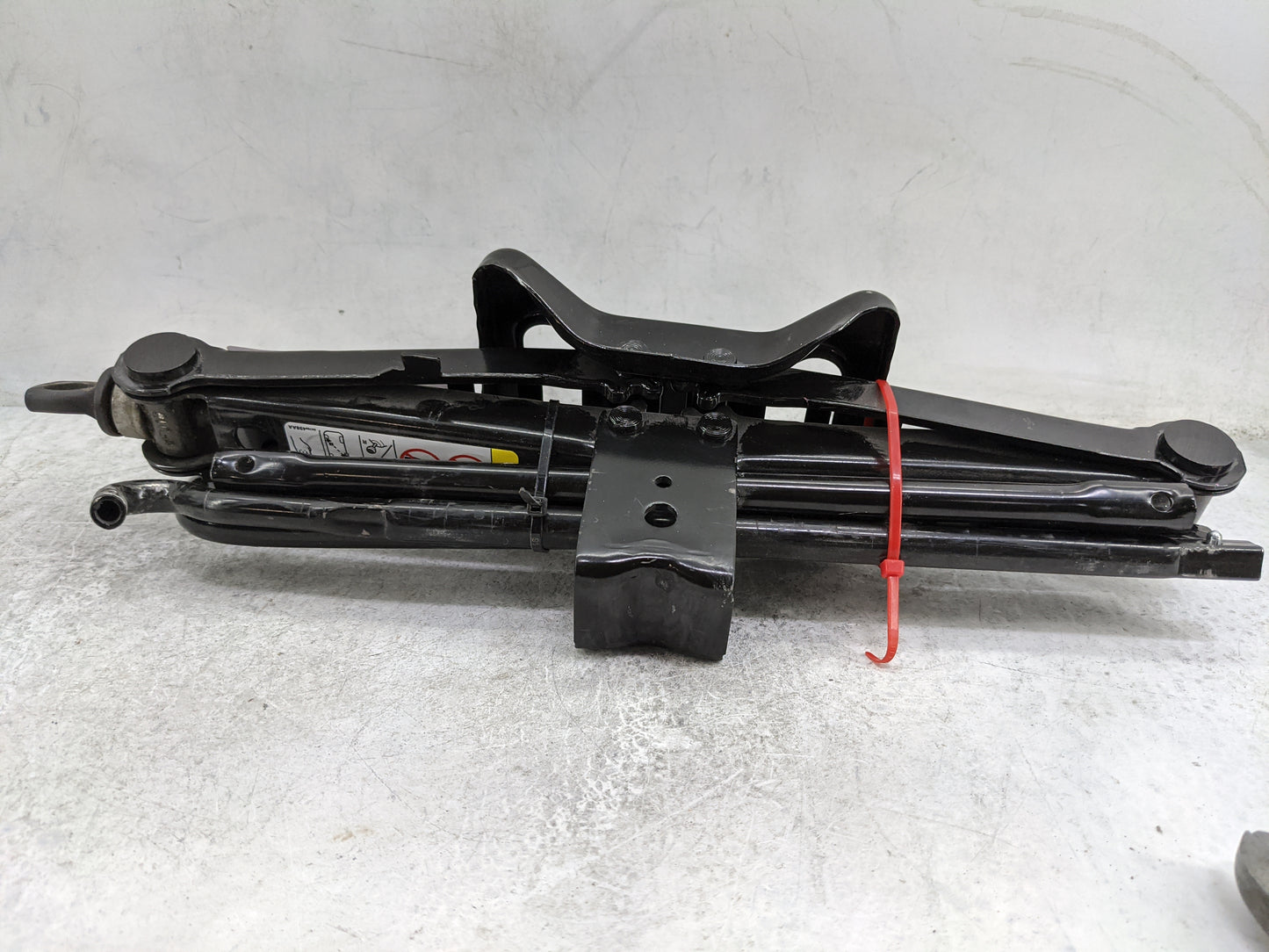 2018 Dodge Journey Spare Scissor Car Jack Black - Oemusedautoparts1.com