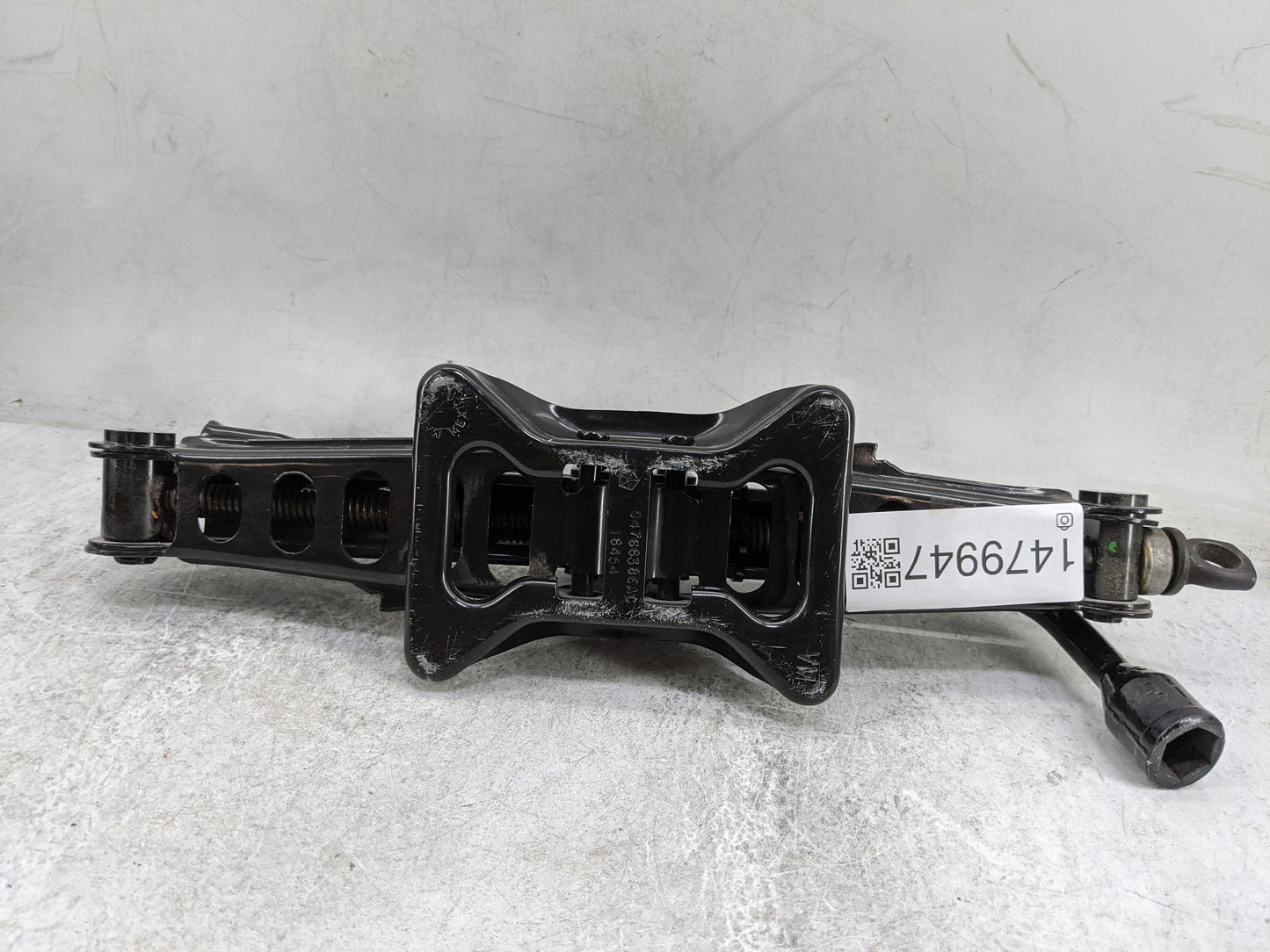 2018 Dodge Journey Spare Scissor Car Jack Black - Oemusedautoparts1.com