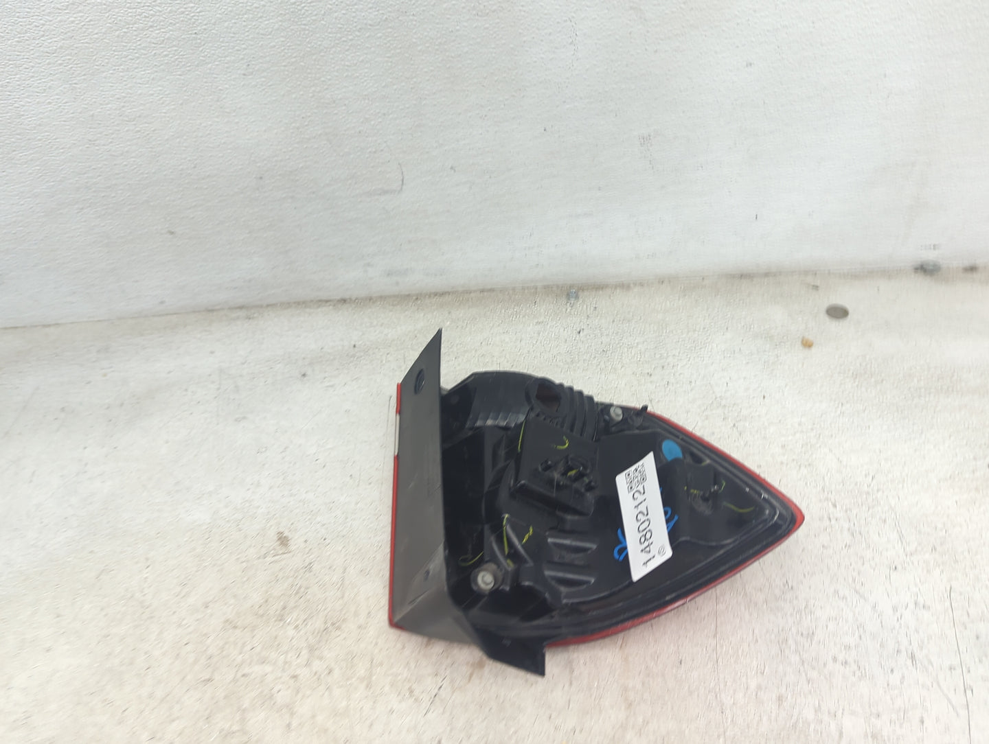 2018 Dodge Journey Passenger Right Side Deck Lid Mounted Tail Light - Oemusedautoparts1.com