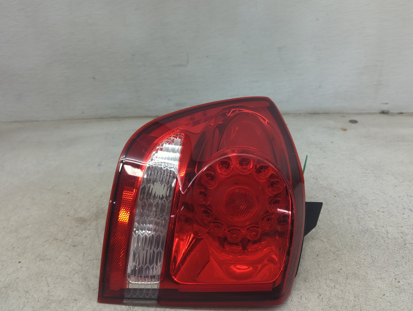 2018 Dodge Journey Tail Light Assembly Driver Left OEM P/N:30154Q08 Fits OEM Used Auto Parts - Oemusedautoparts1.com