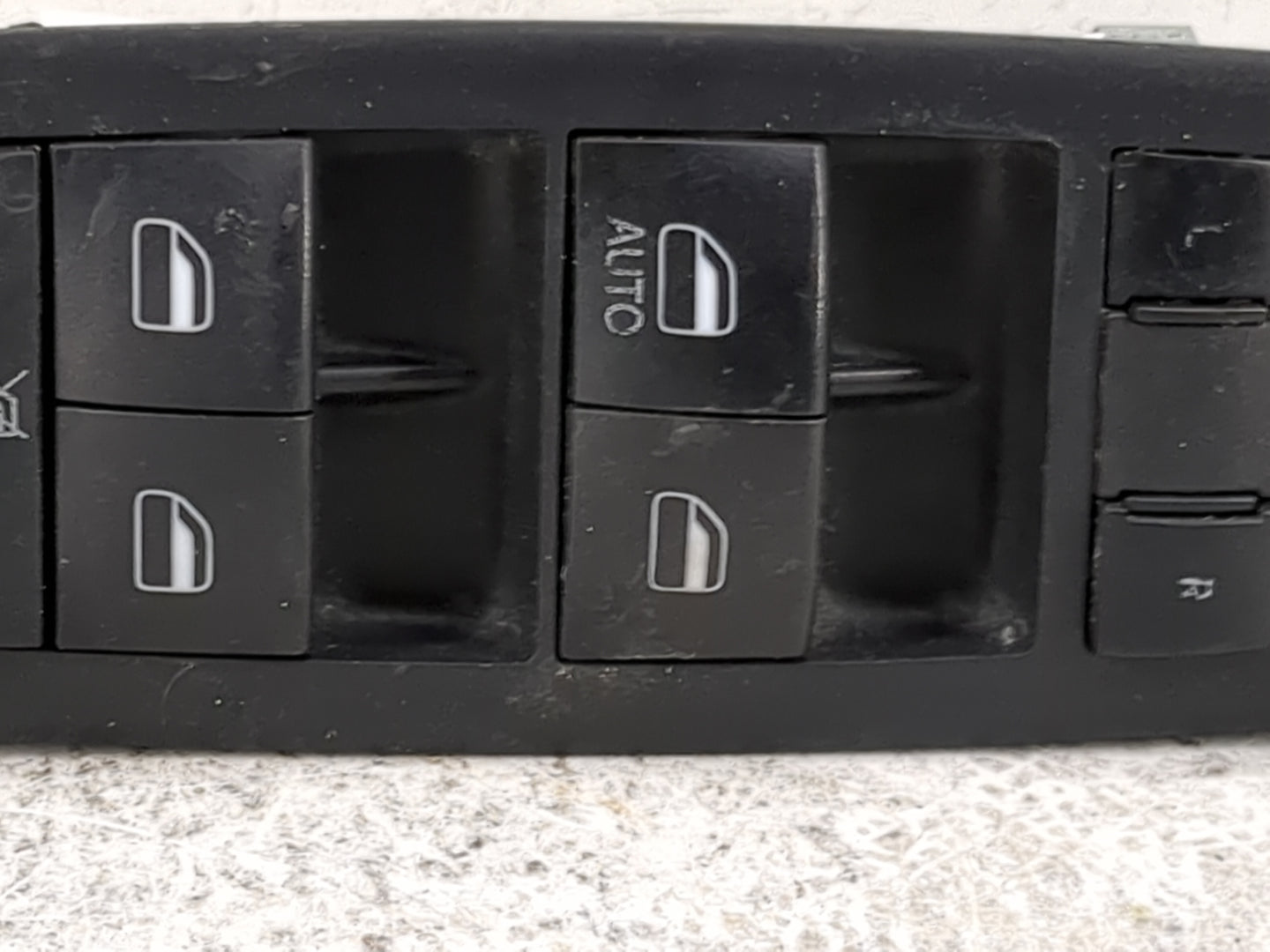 2018-2020 Dodge Journey Master Power Window Switch Replacement Driver Side Left P/N:68307001AC 10139862 Fits Fits 2018 2019 