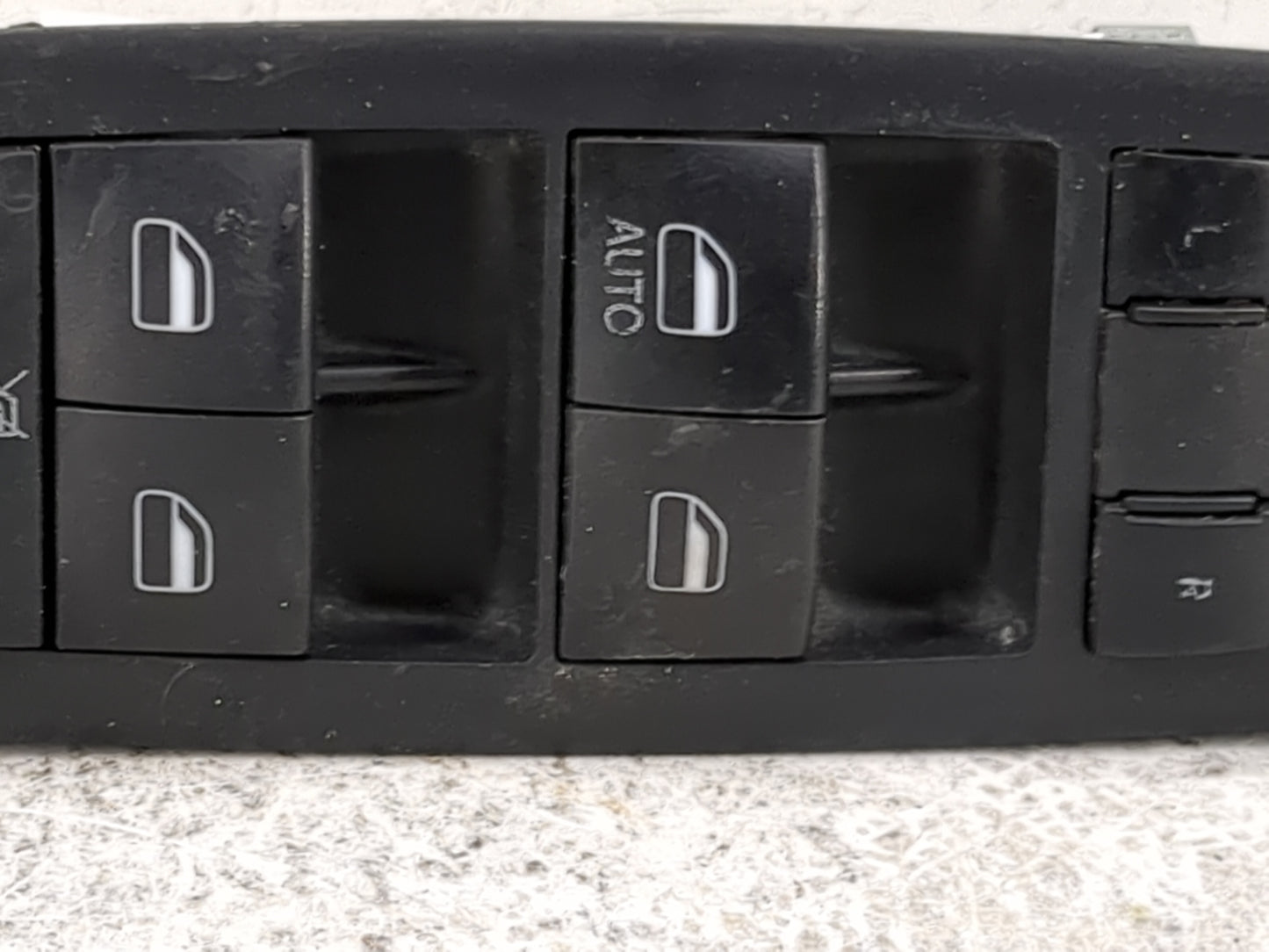 2018-2020 Dodge Journey Master Power Window Switch Replacement Driver Side Left P/N:68307001AC 10139862 Fits Fits 2018 2019 