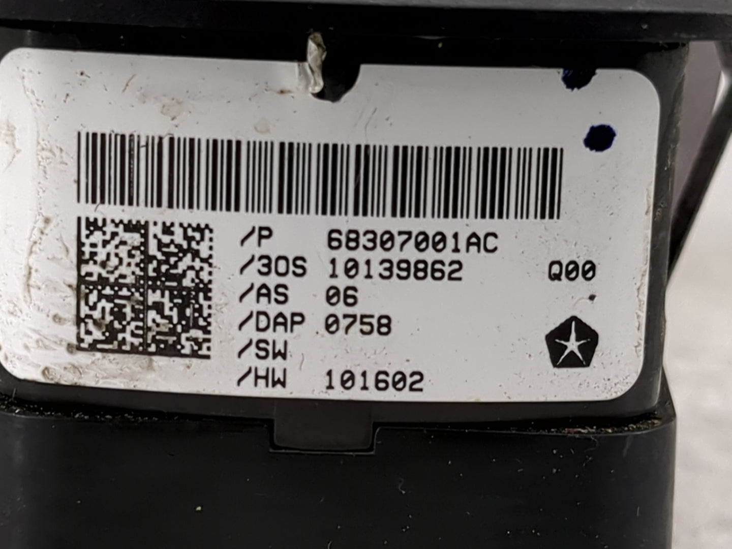 2018-2020 Dodge Journey Master Power Window Switch Replacement Driver Side Left P/N:68307001AC 10139862 Fits Fits 2018 2019 