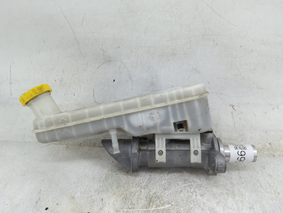 2018 Dodge Journey Brake Master Cylinder 1496566 - Oemusedautoparts1.com