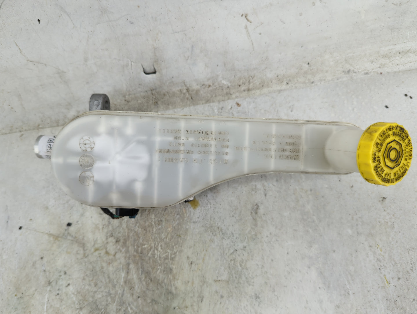 2018 Dodge Journey Brake Master Cylinder 1496566 - Oemusedautoparts1.com