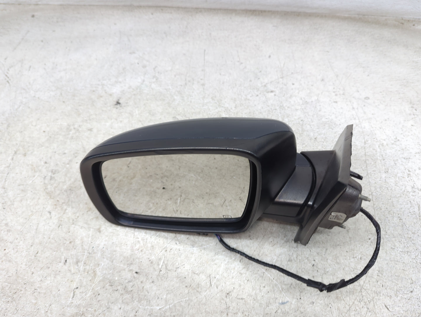 2018 Dodge Journey Driver Side View Mirror - Left Door Mirror OEM Used - Oemusedautoparts1.com