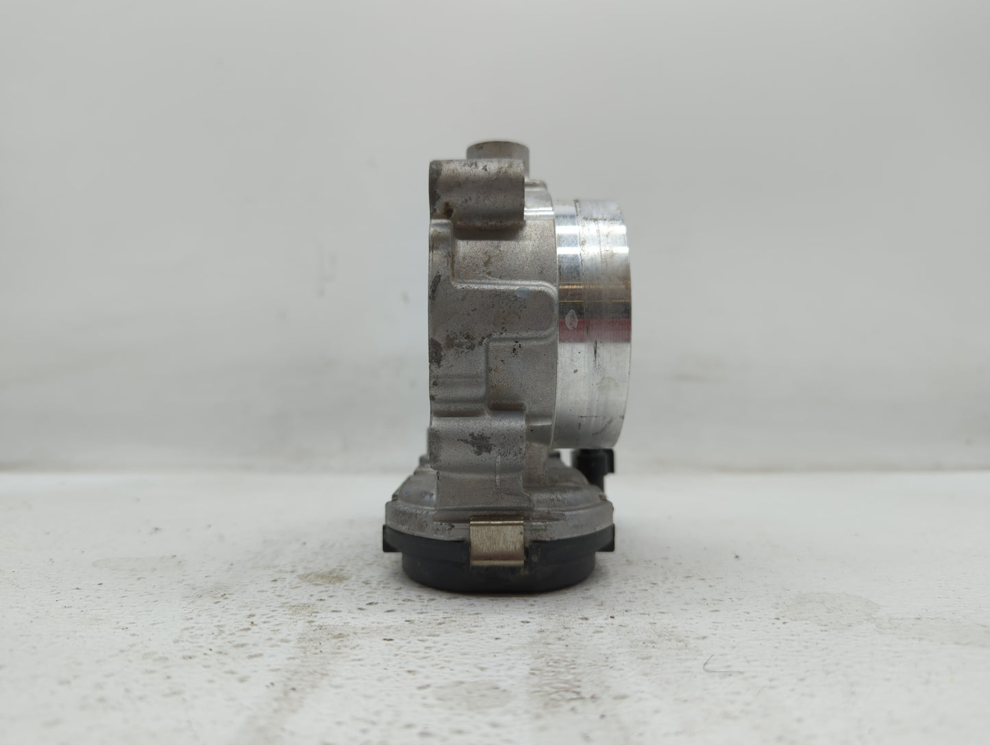 2011-2017 Dodge Journey Throttle Body P/N:05184349AC Fits Fits 2011 2012 2013 2014 2015 2016 2017 2018 2019 OEM Used Auto Pa