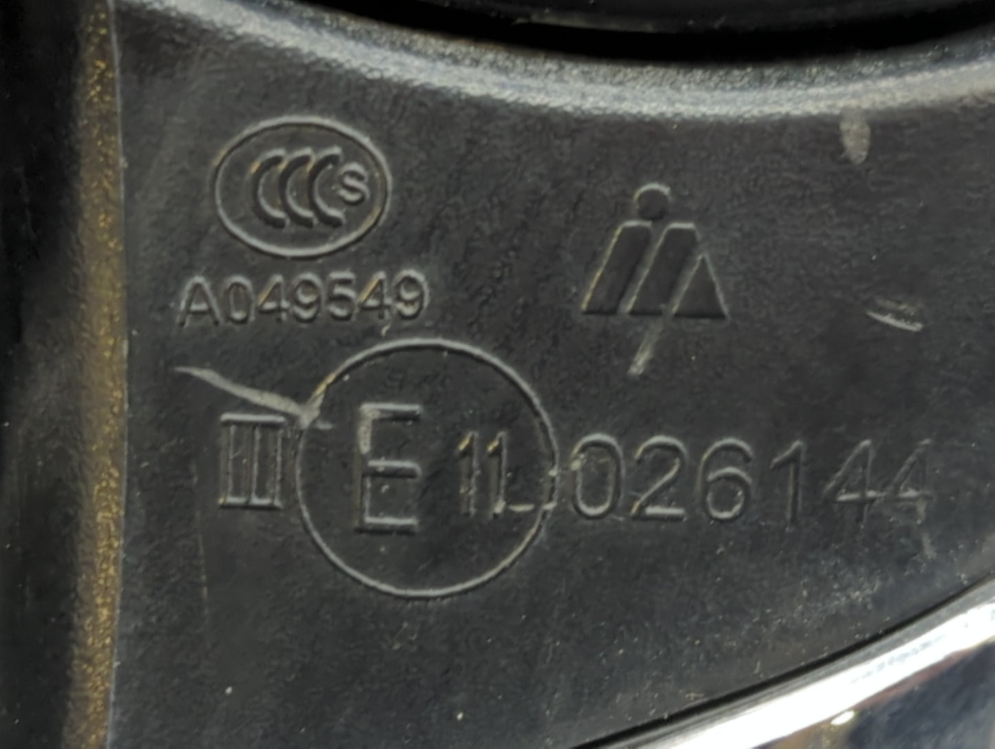 2018 Dodge Journey Side Mirror Replacement Driver Left View Door Mirror P/N:E11026144 Fits OEM Used Auto Parts - Oemusedauto