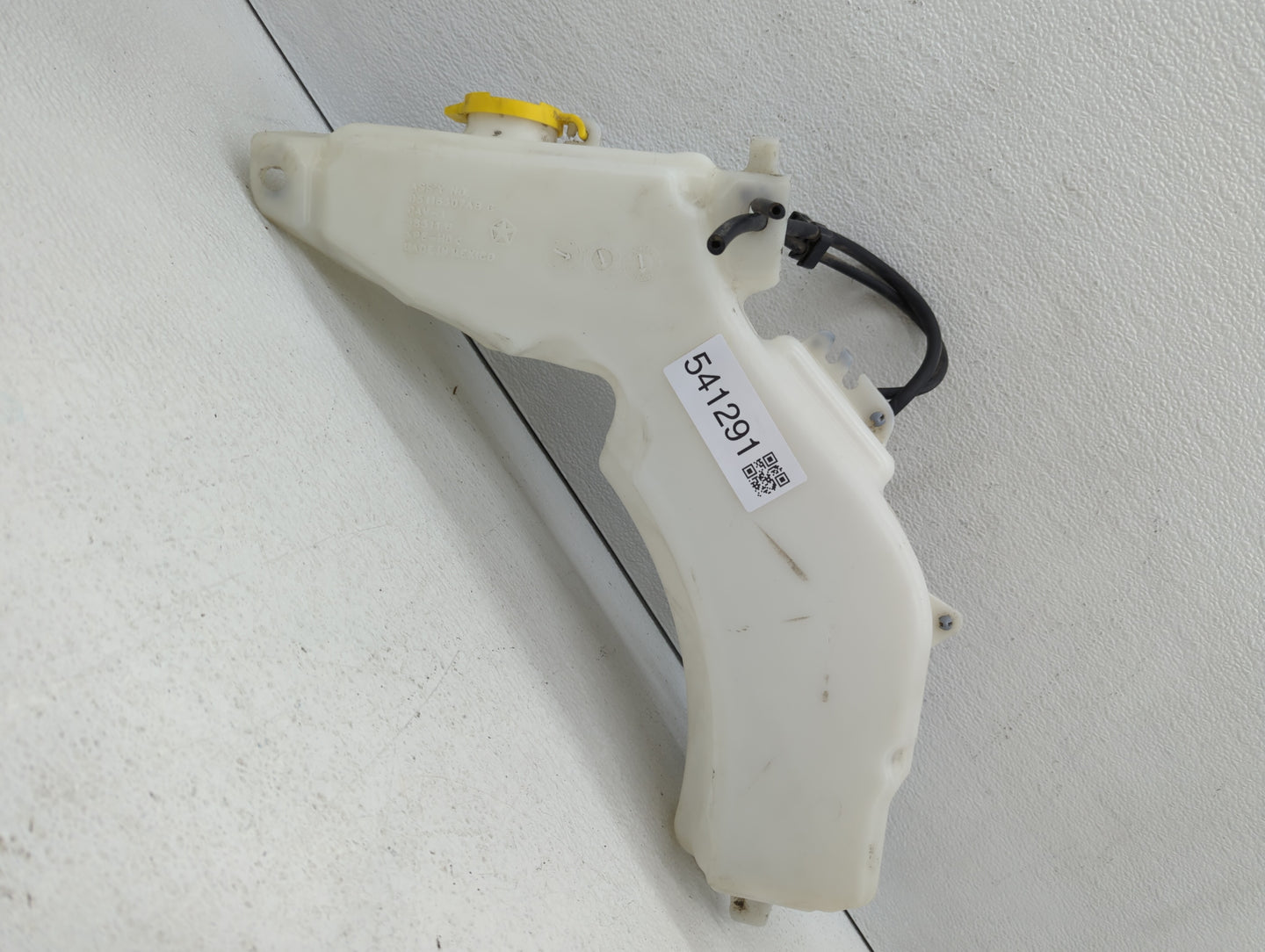2018 Dodge Journey Windshield Washer Fluid Reservoir Bottle Oem - Oemusedautoparts1.com