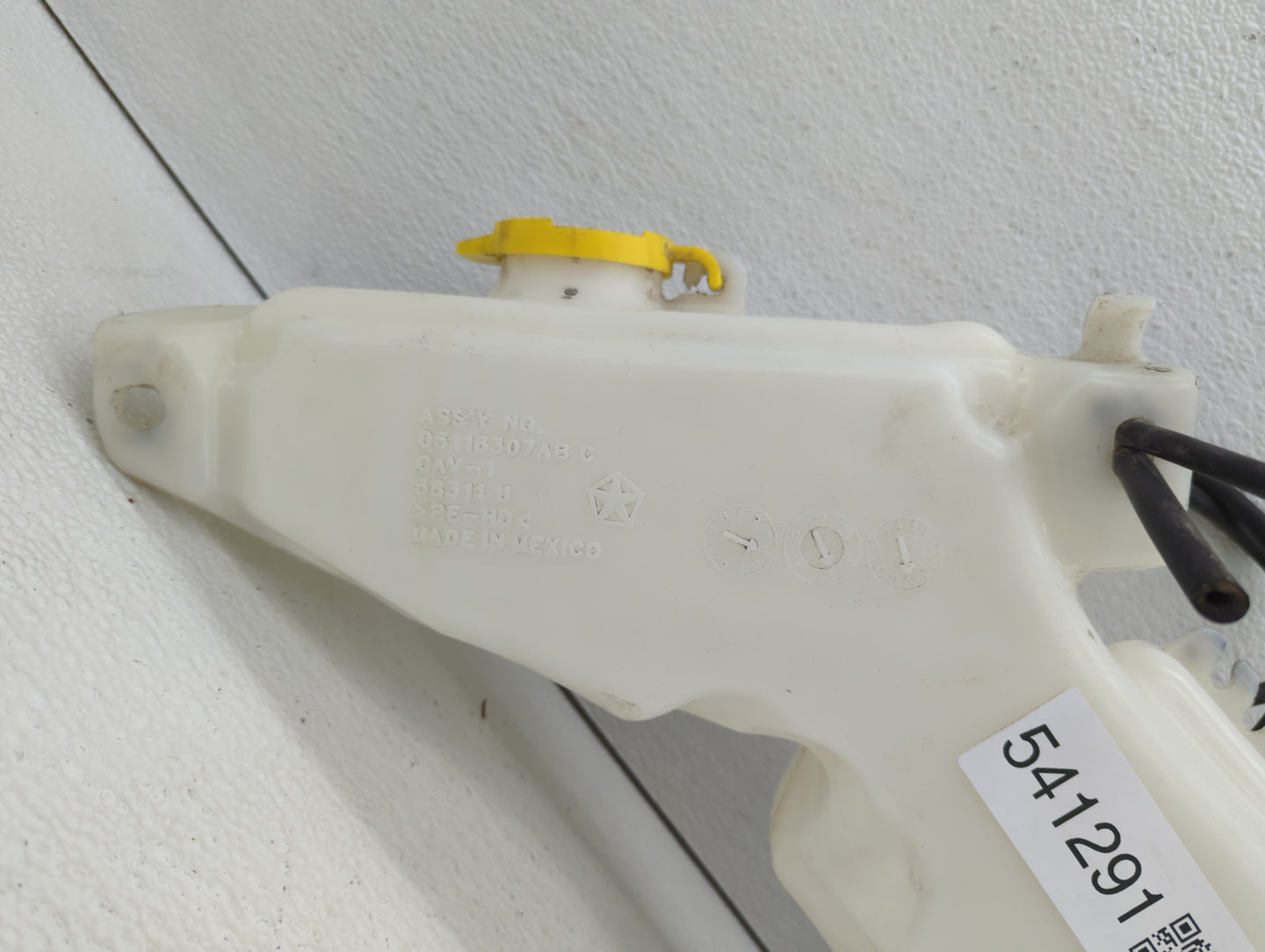 2018 Dodge Journey Windshield Washer Fluid Reservoir Bottle Oem - Oemusedautoparts1.com