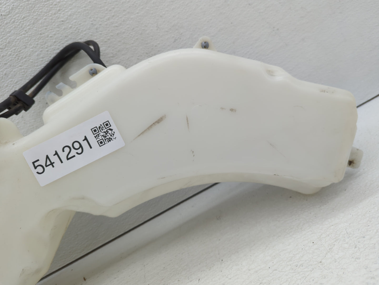 2018 Dodge Journey Windshield Washer Fluid Reservoir Bottle Oem - Oemusedautoparts1.com