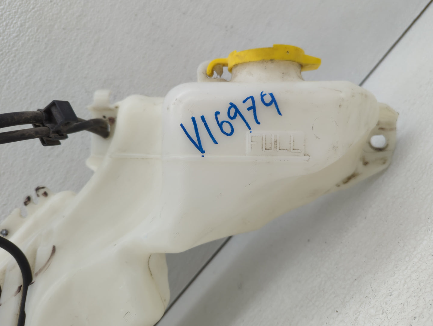 2018 Dodge Journey Windshield Washer Fluid Reservoir Bottle Oem - Oemusedautoparts1.com