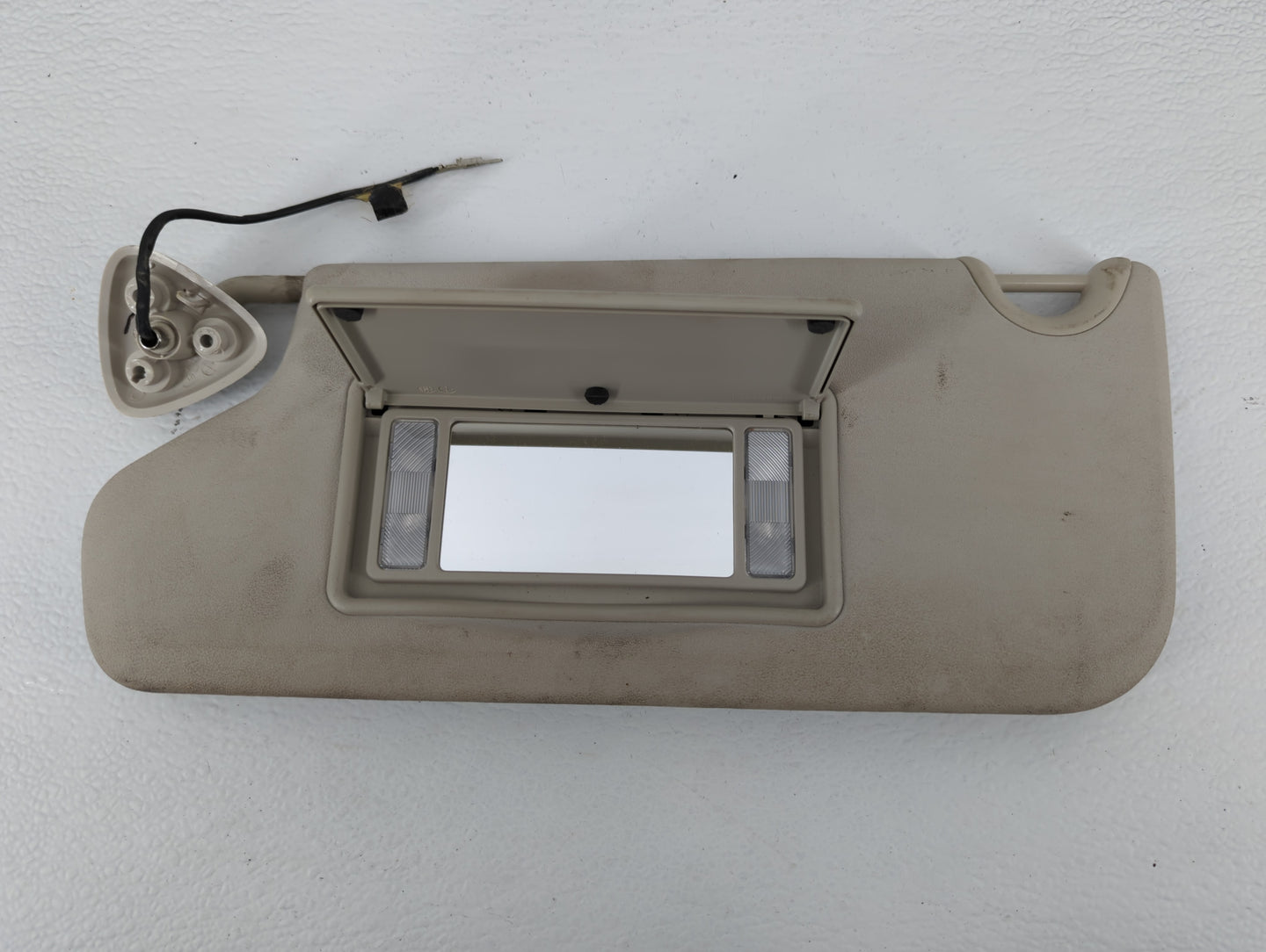 2011-2020 Dodge Journey Sun Visor Shade Replacement Passenger Right Mirror Fits OEM Used Auto Parts - Oemusedautoparts1.com