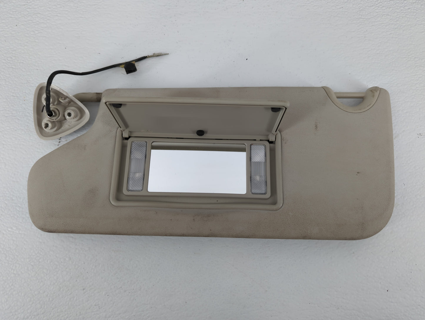 2011-2020 Dodge Journey Sun Visor Shade Replacement Passenger Right Mirror Fits OEM Used Auto Parts - Oemusedautoparts1.com