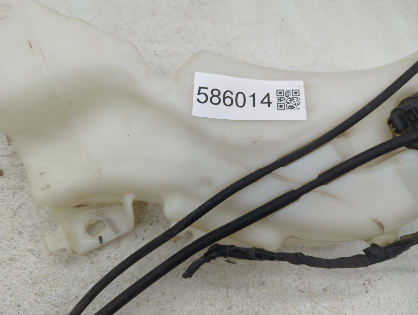 2018 Dodge Journey Windshield Washer Fluid Reservoir Bottle Oem - Oemusedautoparts1.com