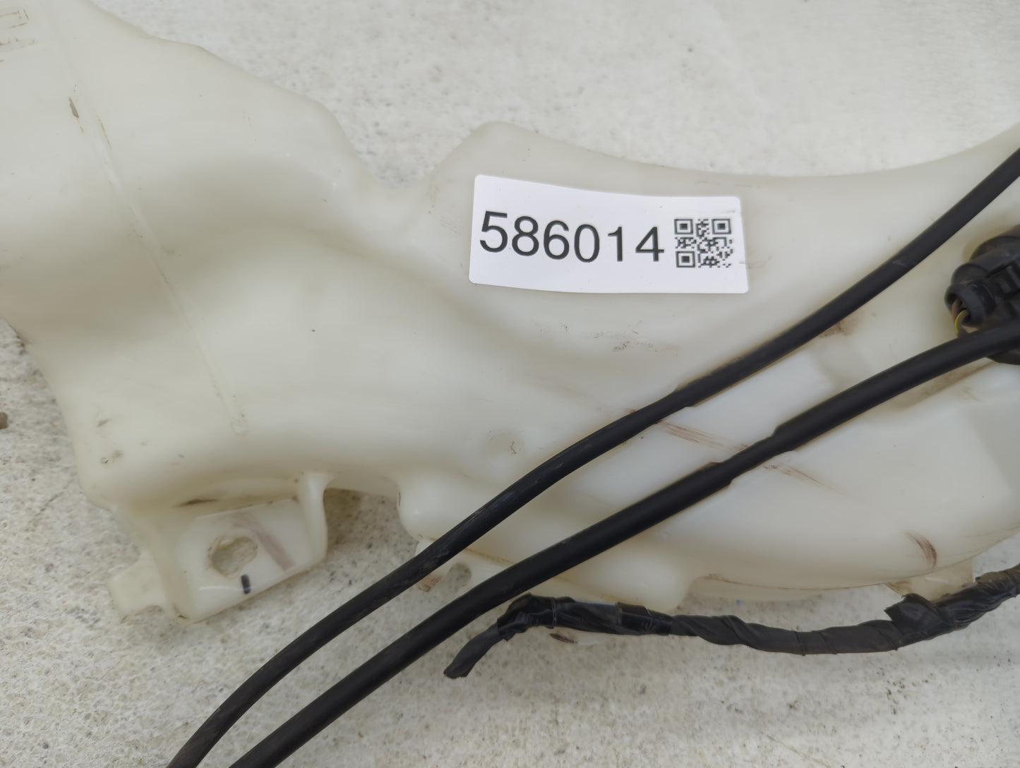 2018 Dodge Journey Windshield Washer Fluid Reservoir Bottle Oem - Oemusedautoparts1.com