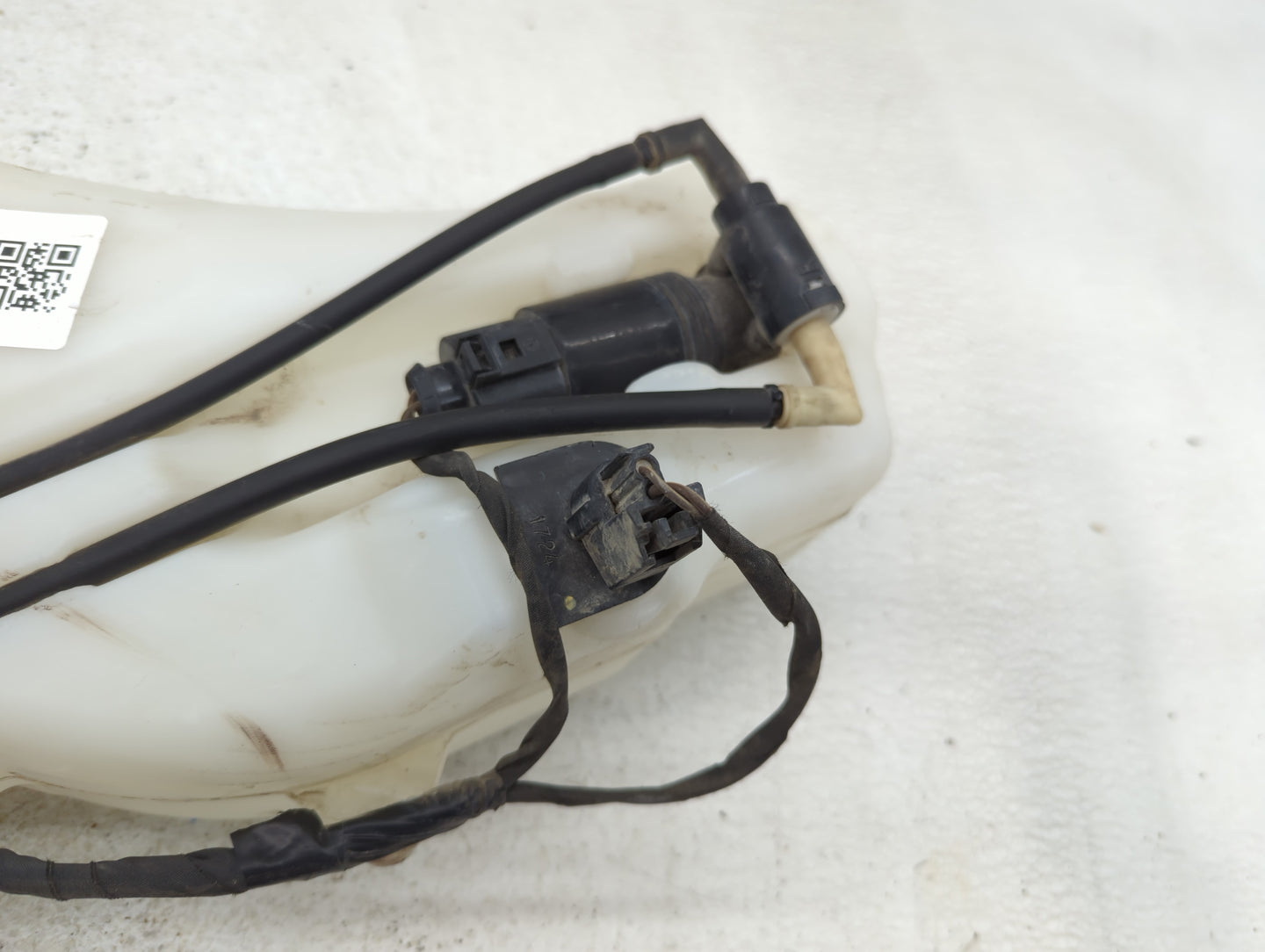 2018 Dodge Journey Windshield Washer Fluid Reservoir Bottle Oem - Oemusedautoparts1.com