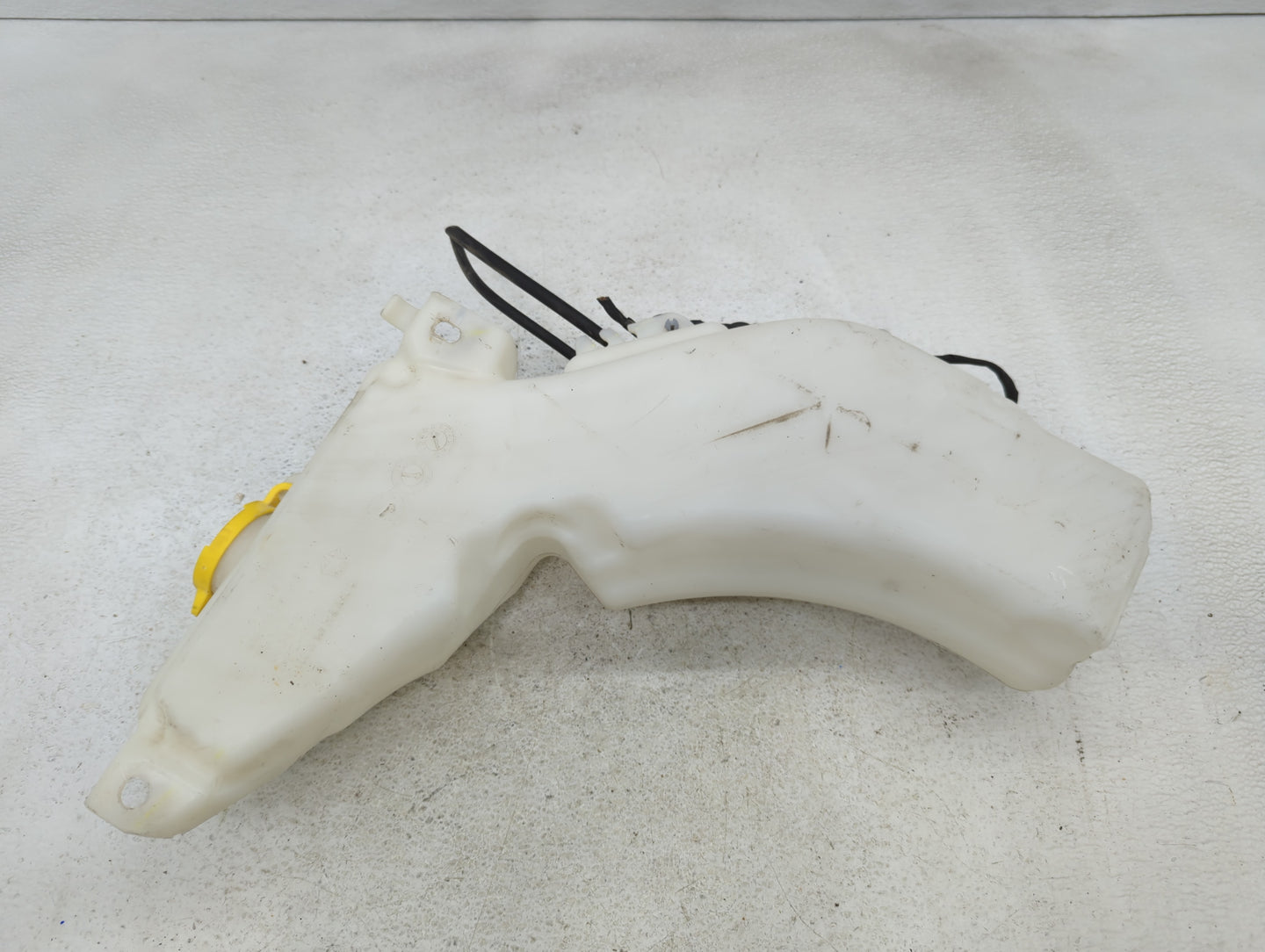 2018 Dodge Journey Windshield Washer Fluid Reservoir Bottle Oem - Oemusedautoparts1.com